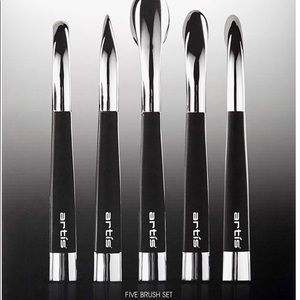 ELITE ARTIS BRUSHES